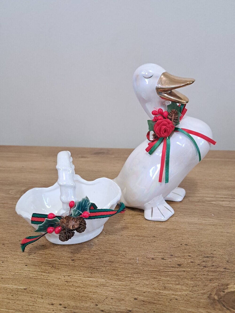 Vintage Enesco Christmas Duck Figurine Lusterware Ceramic Holiday Basket Set